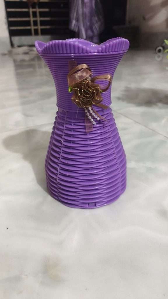 ছোট ফুলদানি