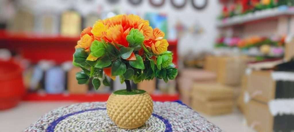 কৃত্রিম ফুলের টব