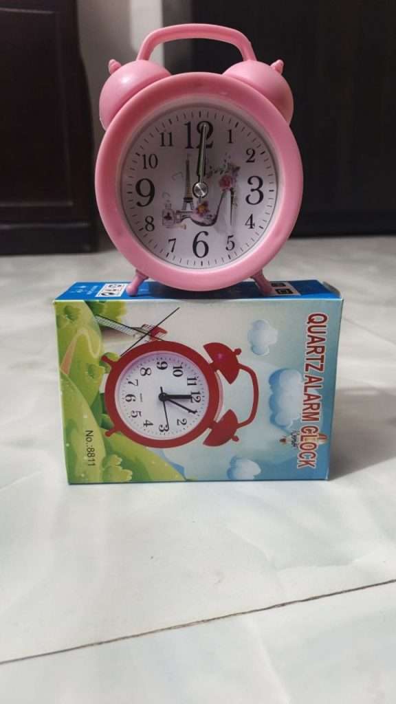 টেবিল ক্লক